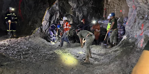 Ingresarán a nueva zona en busca de mineros atrapados en Sinaloa.