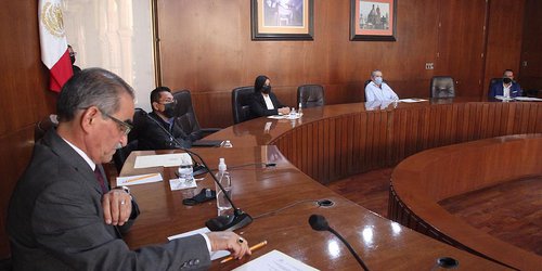 Se reúne presidente de la JUCOPO con siete legisladores suplentes