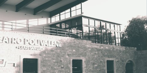 Realizan festejos por el primer lustro del Teatro Polivalente