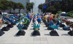 Tras el Mundial, arrumban 61 ajolotes que decoraron el Centro de la CDMX.
