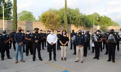 Dotan de uniformes nuevos a elementos de la dirección de Seguridad Pública