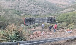 FGESLP confirma el deceso de nueve personas y 25 lesionadas en accidente ocurrido en Escalerillas