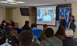 Personas refugiadas reciben más apoyo para acceder a empleos bien pagados
