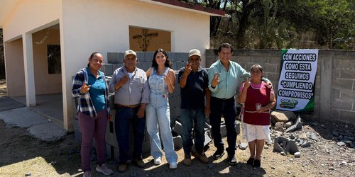 Entregan apoyo para construcción de baños en panteón de San Jose de Gallinas