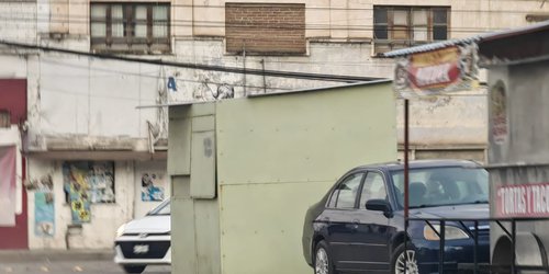 Puestos de lámina abandonadas en bulevar FFCC son reubicados a diferentes puntos de Rioverde