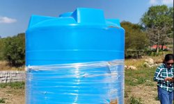 Familia de Las Milpitas accede a tinaco subsidiado para mejorar almacenamiento de agua