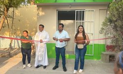 Entregan módulos sanitarios en la capilla de la Santa Cruz previo a fiesta patronal