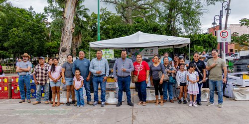 Gobierno de Ciudad Fernández beneficia a 37 familias con paquetes subsidiados