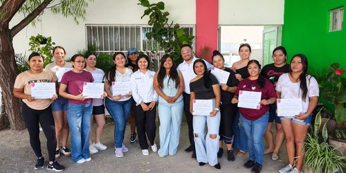 DIF de Ciudad Fernández impulsa capacitación en globoflexia para fomentar el autoempleo