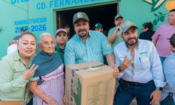 Entregan más de 12 mil despensas casa por casa en Ciudad Fernández