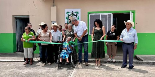 Adultos mayores de Pinihuan estrenan espacio para actividades del Club INAPAM