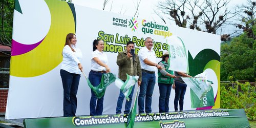 Inician obras por 6.7 mdp en Lagunillas; pavimentarán calle y construirán techado escolar