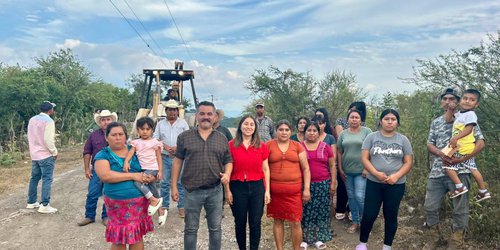 Arranca pavimentación con concreto hidráulico en la comunidad de Frijolares, en Santa Catarina