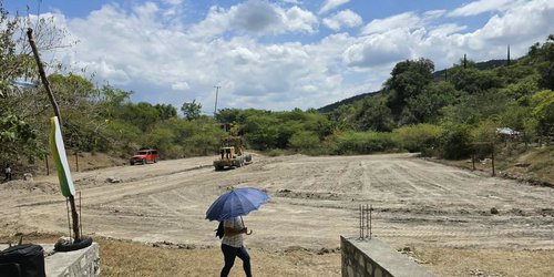 Inician construcción de techado de 450 metros cuadrados en La Parada, Santa Catarina