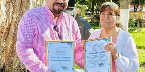 Reconocen a alcalde de Ciudad Fernández por apoyo a escuelas de telesecundaria