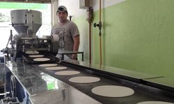 Precio de la tortilla se mantiene en 23 pesos pese a presión de insumos