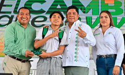 Apoyarán a 12 mil 523 estudiantes de Tamazunchale con útiles, mochilas y calzado