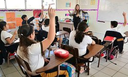 San Luis coordina atención educativa a migrantes en retorno