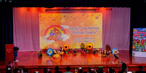Niñas y niños celebran la Primavera con alegría y talento en CDFDZ