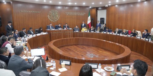 Diez municipios de SLP incumplen salario de 14 mil pesos para policías