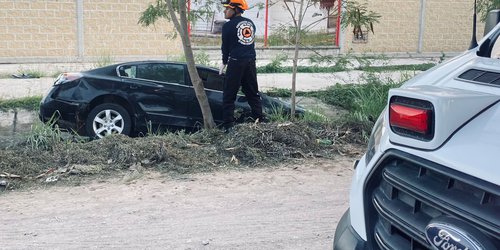 Tres menores resultan lesionados tras volcadura en canal San Rafael