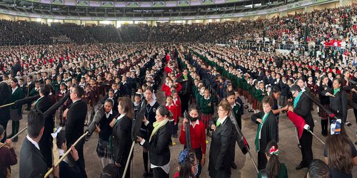 Más de 4 mil estudiantes juran lealtad a la Bandera