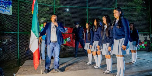Fiestas Patrias reúnen a familias de la colonia 20 de Noviembre en Ciudad Fernández