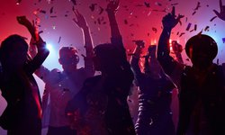 Alza de contagios covid, y continúan fiestas en San Luis y Soledad