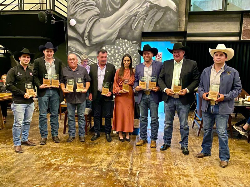 ganadores_concurso_ganado_limousin_fenapo_2026.jpeg