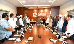 Ricardo Gallardo acuerda aumento de Policías Municipales con Alcaldes del Altiplano