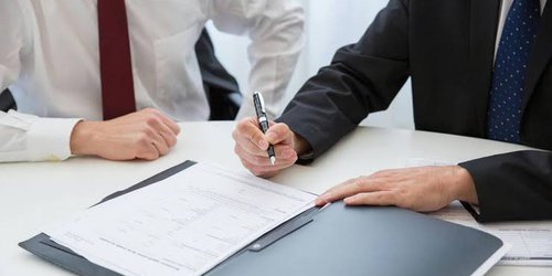 ¿Qué pasa con los bienes cuando una persona muere sin testamento? Notario explica el proceso